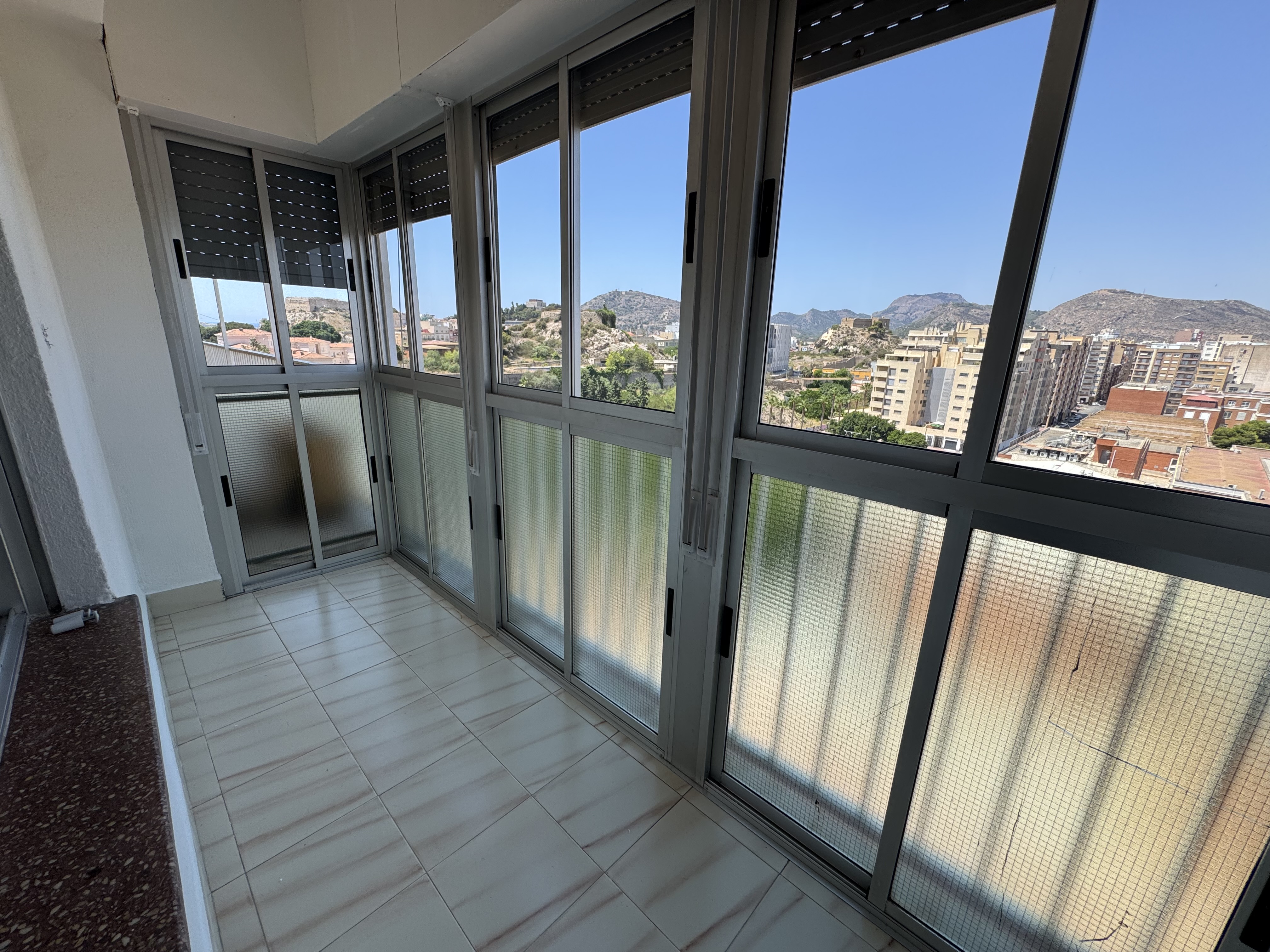 Habitación muy luminosa junto UPCT en Universidad, Cartagena